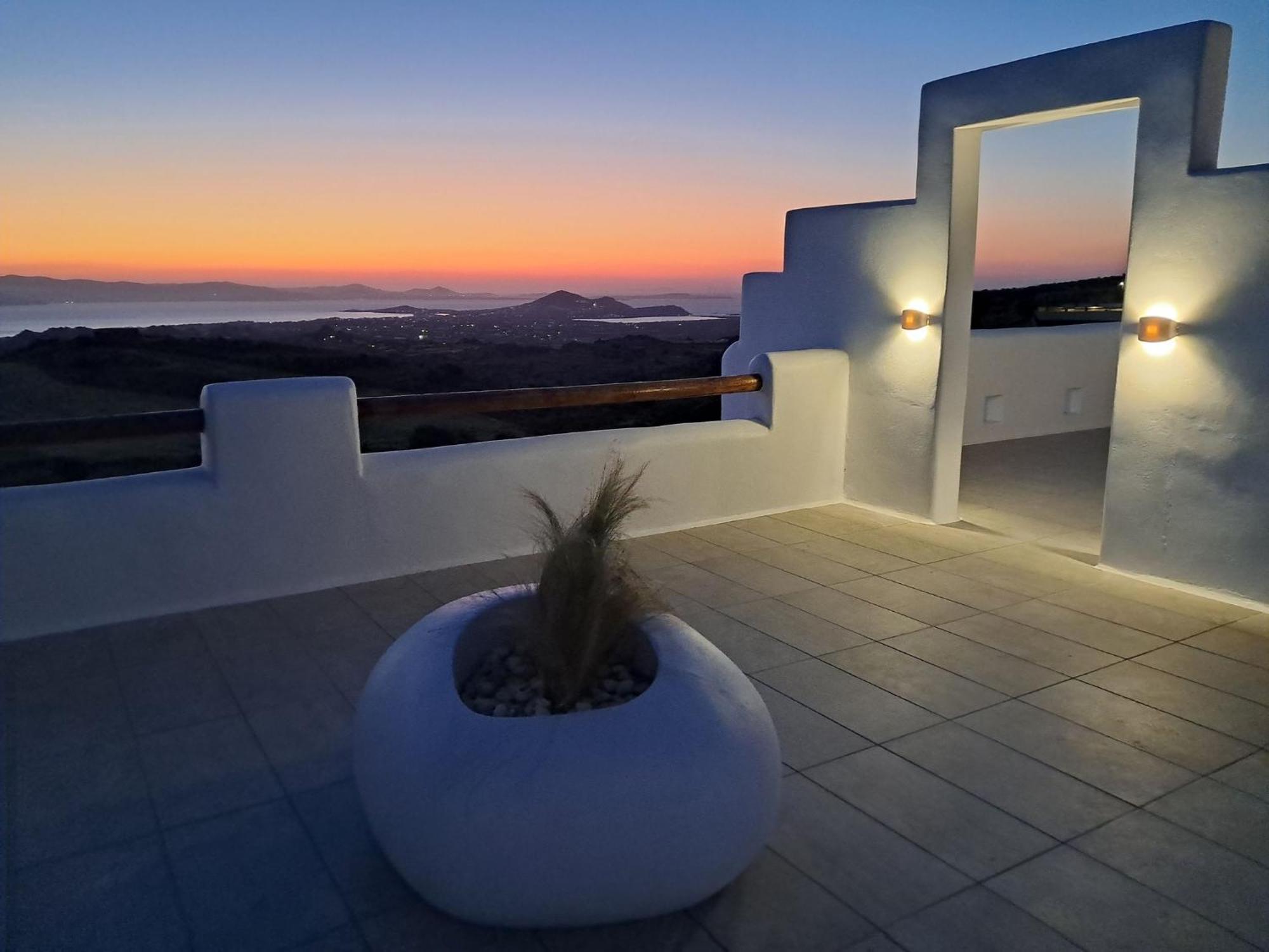 Ariadne'S Crown Luxury Suites With Private Pool Vívlos Exterior foto