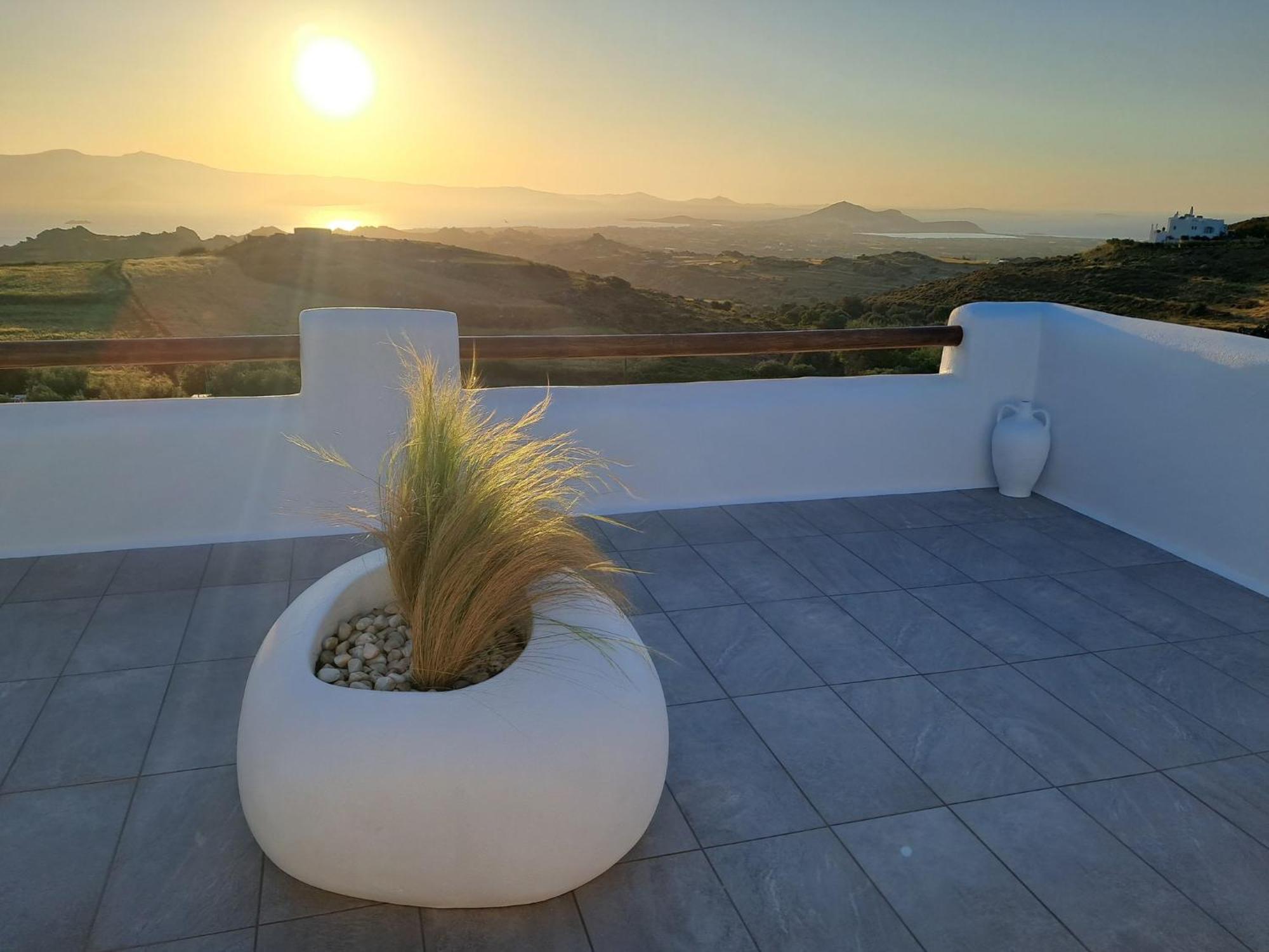 Ariadne'S Crown Luxury Suites With Private Pool Vívlos Exterior foto